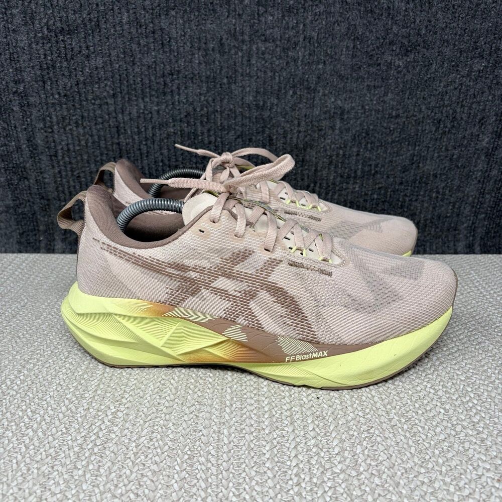 ASICS Novablast 5 Mineral Beige Taupe Grey Athletic Running Shoes Women’s 11